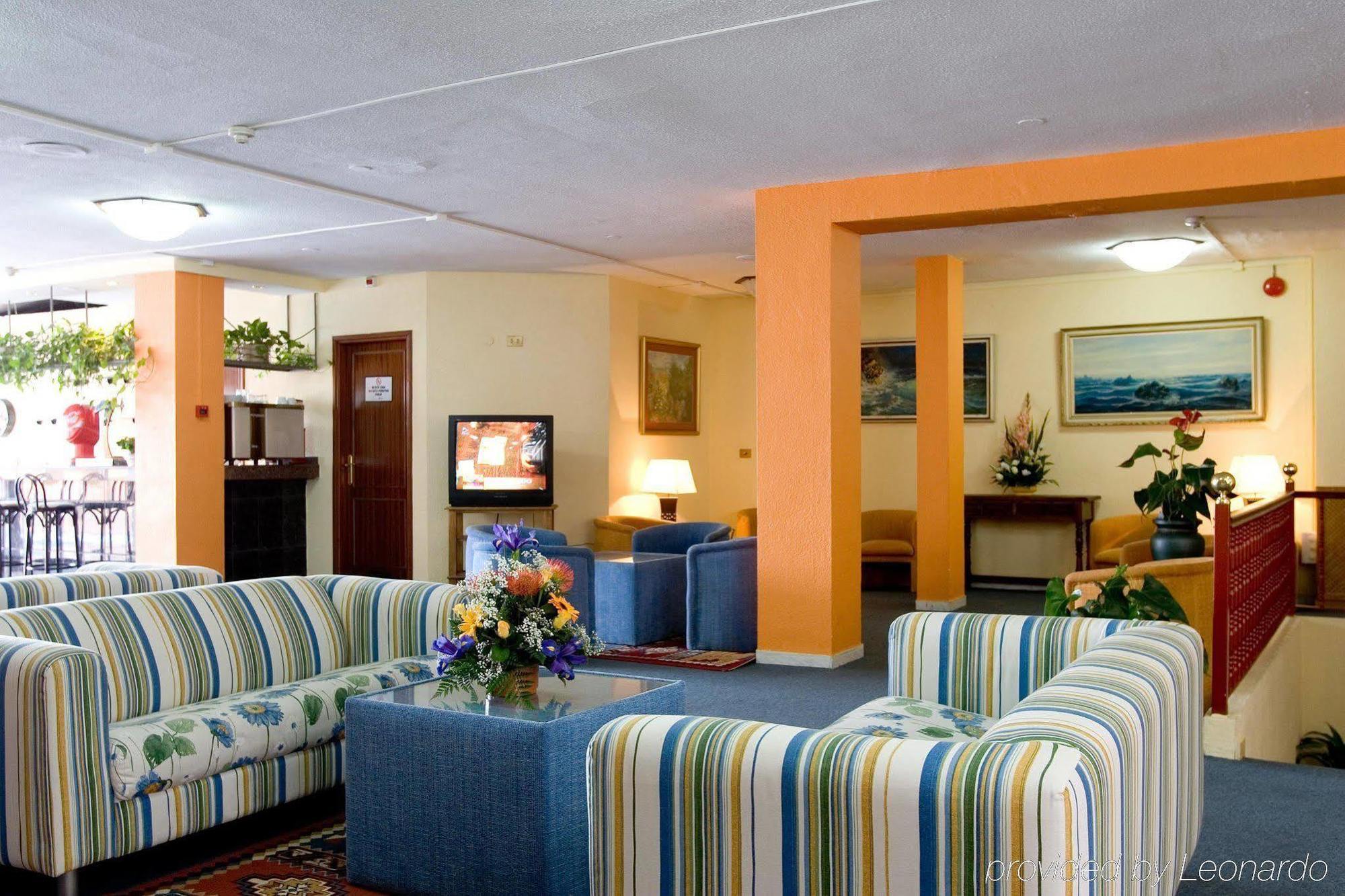 Globales Tamaimo Tropical Aparthotel Puerto de Santiago  Interior photo